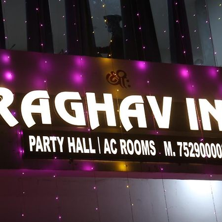 Raghav Inn Karnāl Buitenkant foto